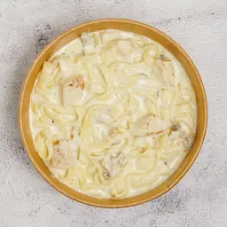 Chicken Fettuccine In White Sauce